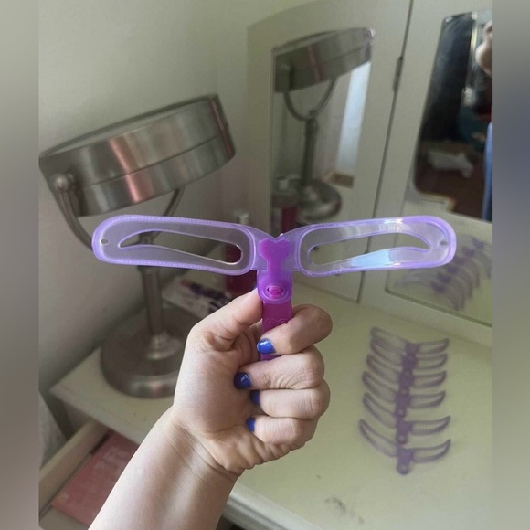 Eyebrow Shapes Makeup Tool - Picture 4 of 4